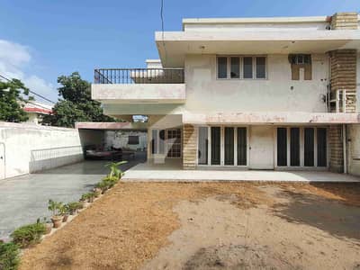 500 Yards Old House At Gizri Streets Phase 4 DHA