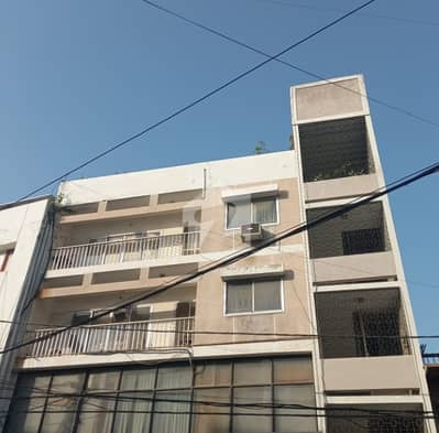 BUILDING ON MAIN SOUTH PAR AVENUE DHA KARACHI