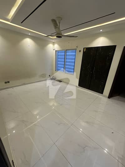 FULLY RENOVATED 2BED DRAWING GROUND FLOOR FULLY RENOVATED 2BED DRAWING GROUND FLOOR