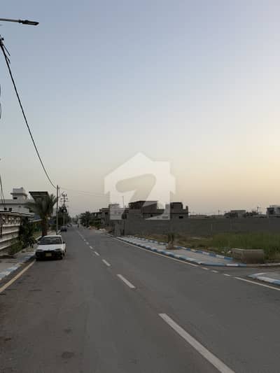 400 YARDS BEST LOCATION PLOT FOR SALE