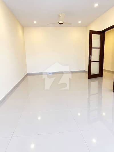 300 Yard Banglow First Floor Portion For Rent