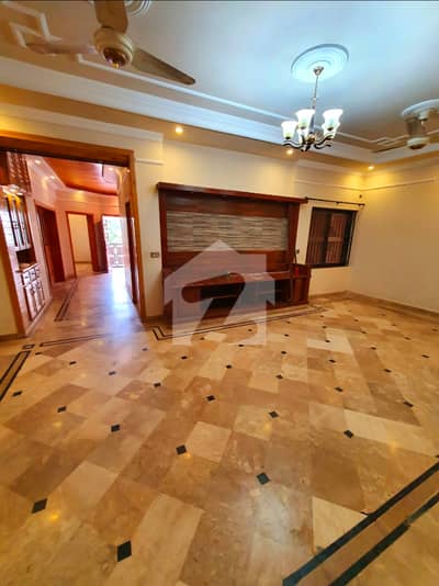 14 Marla INDEPENDENT Ground Floor Plus Big Hall In Basement Gas Electric Separate G-13/4