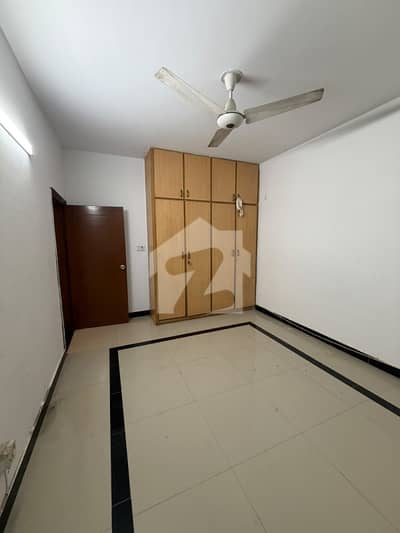 Marble Flooring 1600 Sqft