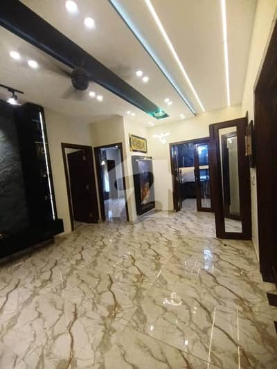 ابدالینز سوسائٹی ۔ بلاک سی ابدالینزکوآپریٹو ہاؤسنگ سوسائٹی,لاہور میں 5 کمروں کا 10 مرلہ مکان 5.7 کروڑ میں برائے فروخت۔ ابدالینز سوسائٹی ۔ بلاک سی ابدالینزکوآپریٹو ہاؤسنگ سوسائٹی,لاہور میں 5 کمروں کا 10 مرلہ مکان 5.7 کروڑ میں برائے فروخت۔