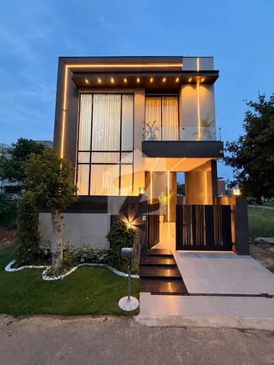 5 MARLA MODERN DESIGN HOUSE AVAILABLE FOR SALE