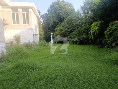F 11 Nazmodin Road Corner 3 Story House Available 75*120 1000 Square Yards.