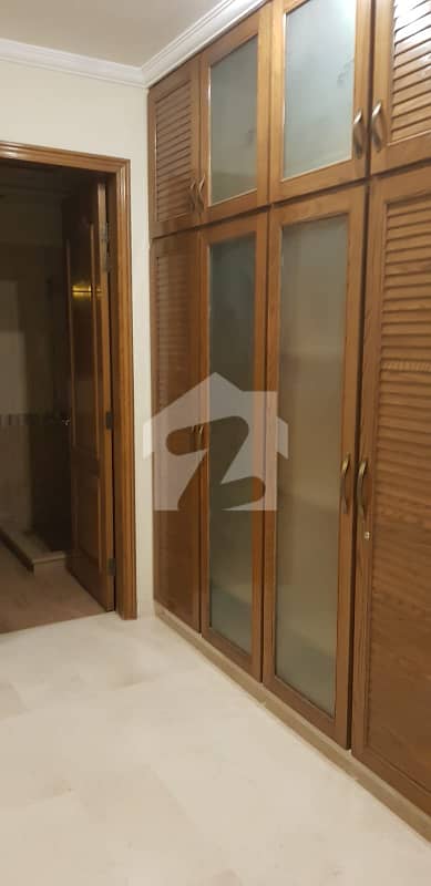 KANAL FULL HOUSE FOR RENT IN DHA PHASE 5