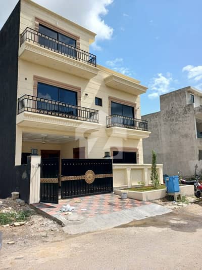 *G,11/3- 4 MARLA FULL HOUSE FOR RENT 3 BED ATTACHED BATH DRING ROOM 1 KITCHEN RENT 1,35,000- IMTIAZ,03335241734*