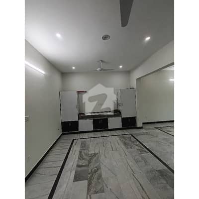 8 Marla Park Facing Upper Portion