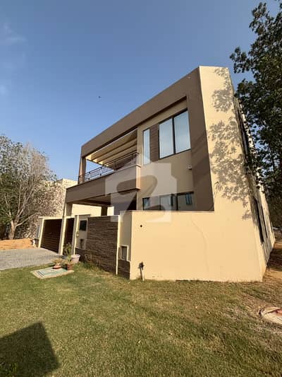 Spacious 272 Sq. Yards Corner Villa