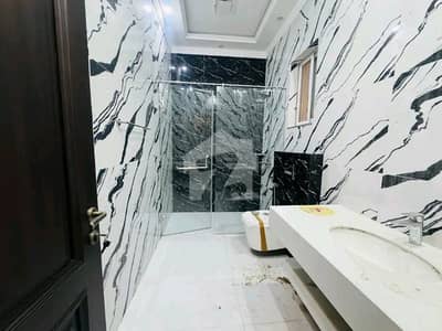 1 kanal upper portion for Rent Dha phase 6 1 kanal upper portion for Rent Dha phase 6
