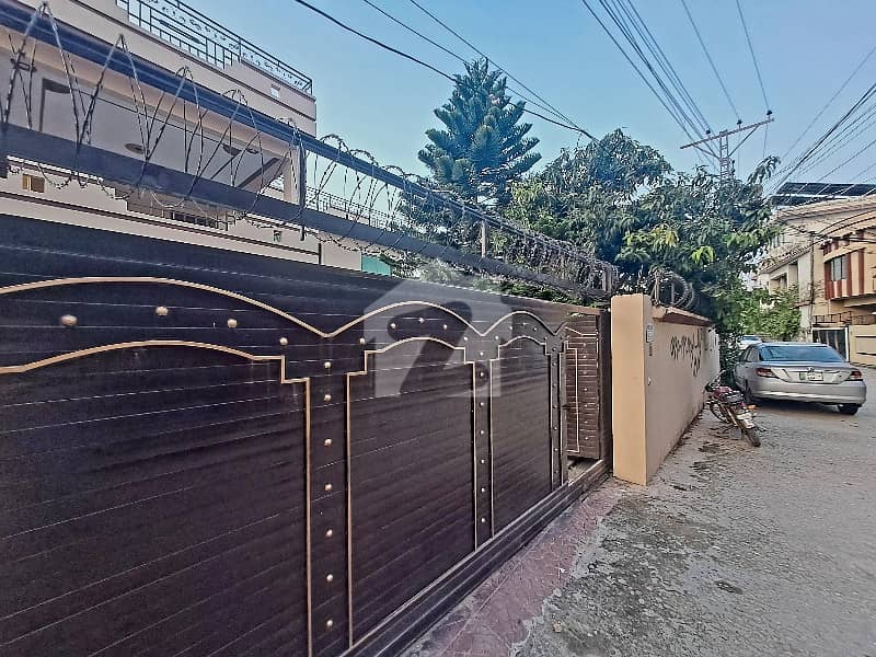 بنی گالہ اسلام آباد میں 6 کمروں کا 1 کنال مکان 5.5 کروڑ میں برائے فروخت۔ بنی گالہ اسلام آباد میں 6 کمروں کا 1 کنال مکان 5.5 کروڑ میں برائے فروخت۔