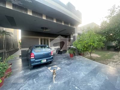 این ایف سی 1 - بلاک بی (ایس ڈبلیو) این ایف سی 1,لاہور میں 3 کمروں کا 1 کنال مکان 5.5 کروڑ میں برائے فروخت۔