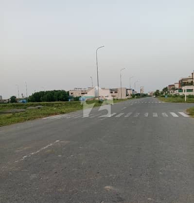 ڈی ایچ اے فیز 8 - بلاک ایکس ڈی ایچ اے فیز 8,ڈی ایچ اے ڈیفینس,لاہور میں 1 کنال رہائشی پلاٹ 6.0 کروڑ میں برائے فروخت۔ ڈی ایچ اے فیز 8 - بلاک ایکس ڈی ایچ اے فیز 8,ڈی ایچ اے ڈیفینس,لاہور میں 1 کنال رہائشی پلاٹ 6.0 کروڑ میں برائے فروخت۔