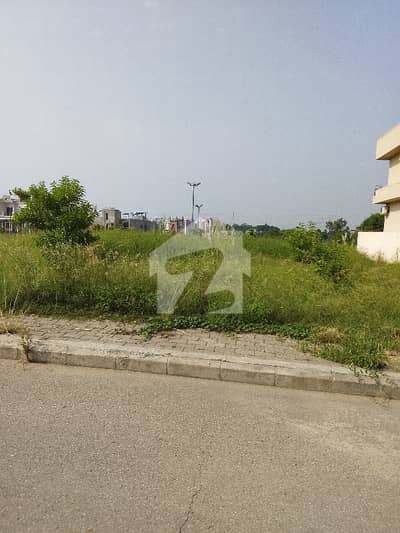 ڈی ایچ اے فیز 5 - سیکٹر اے ڈی ایچ اے ڈیفینس فیز 5,ڈی ایچ اے ڈیفینس,اسلام آباد میں 1 کنال رہائشی پلاٹ 3.05 کروڑ میں برائے فروخت۔
