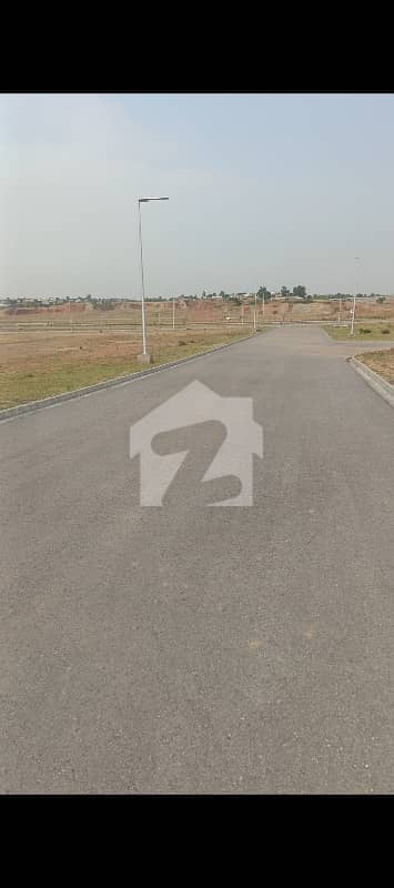 ڈی ایچ اے فیز 3 ۔ بلاک بی ڈی ایچ اے ڈیفینس فیز 3,ڈی ایچ اے ڈیفینس,اسلام آباد میں 1 کنال رہائشی پلاٹ 2.35 کروڑ میں برائے فروخت۔