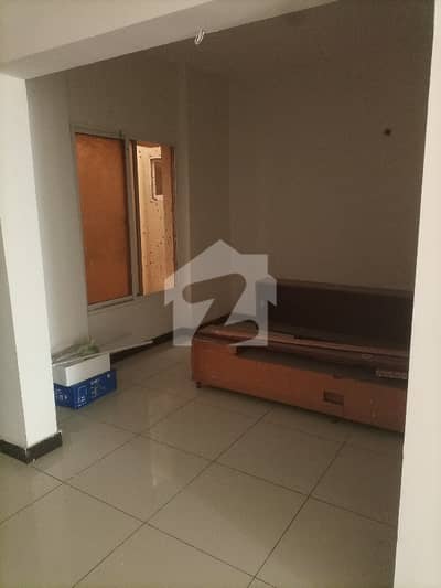 FLAT FOR SALE 3 BED DD