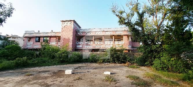 Front Open+ Back Open + Corner Farm House For Sale On Mall Road Wah Cantt