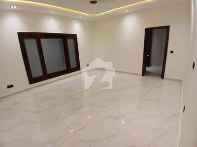 FOR RENT: NEWLY RENOVATED 500 SQ YD 5-BEDROOM (2+3) LUXURY BUNGALOW WITH LAWN & DUAL KITCHENS KHAYABAN-E-SHUJAAT, DHA PHASE 5, KARACHI