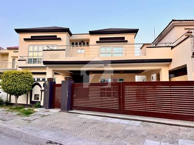بحریہ ٹاؤن فیز 1 بحریہ ٹاؤن راولپنڈی,راولپنڈی میں 6 کمروں کا 1 کنال مکان 7.5 کروڑ میں برائے فروخت۔ بحریہ ٹاؤن فیز 1 بحریہ ٹاؤن راولپنڈی,راولپنڈی میں 6 کمروں کا 1 کنال مکان 7.5 کروڑ میں برائے فروخت۔