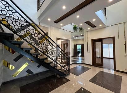 1 KANAL ELEGANT BUNGLOW FOR SALE AVAILABLE IN DHA PHASE 6