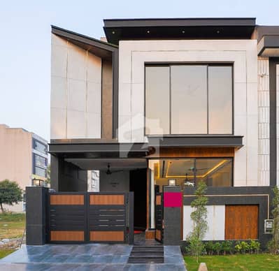 Luxury 5 Marla Designer Home With A Stunning Contemporary Look