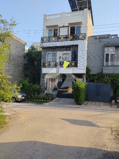 3 Marla house for sale 3 sotri with gas good location 6 kv solar install 40 ft rod