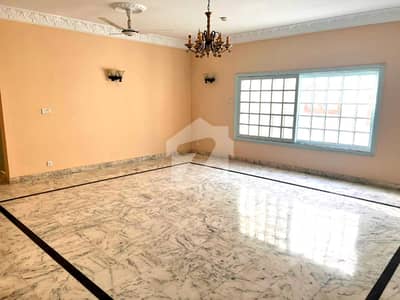 RARE 510 SQ. YARDS VICTORIAN BUNGALOW FOR SALE. Mujahid Badban At DHA PHASE 5.