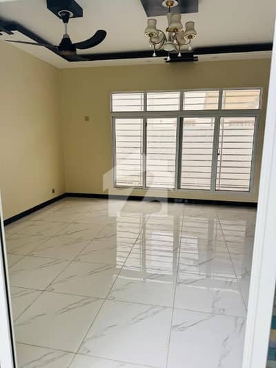 E-11/2 6 Bedrooms With Attached Washroom Triple Story Full House For Rent