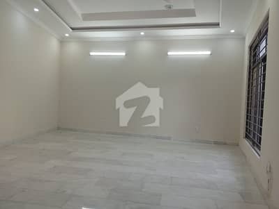 ای ۔ 11 اسلام آباد میں 4 کمروں کا 8 مرلہ مکان 2.5 لاکھ میں کرایہ پر دستیاب ہے۔ ای ۔ 11 اسلام آباد میں 4 کمروں کا 8 مرلہ مکان 2.5 لاکھ میں کرایہ پر دستیاب ہے۔
