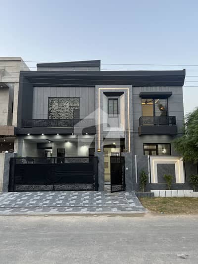 10 Marla House For Sale In IEP Town At Very Hot Location