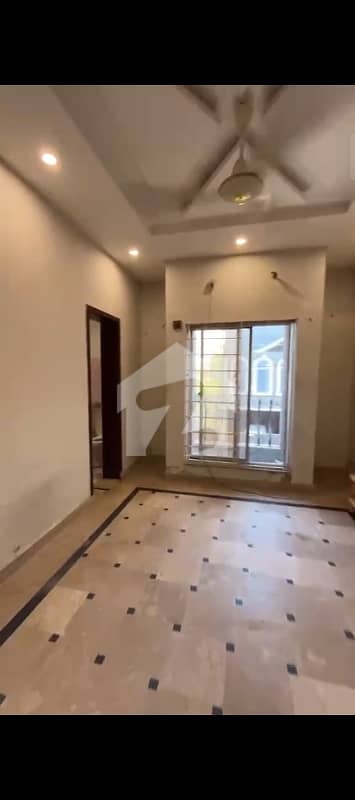 2 MARLA 2ND FLOOR FLAT AVAILABLE ONLY FOR BOYS BACHELOR IN EDEN BOULEVARD COLLEGE ROAD LAHORE 2 MARLA 2ND FLOOR FLAT AVAILABLE ONLY FOR BOYS BACHELOR IN EDEN BOULEVARD COLLEGE ROAD LAHORE