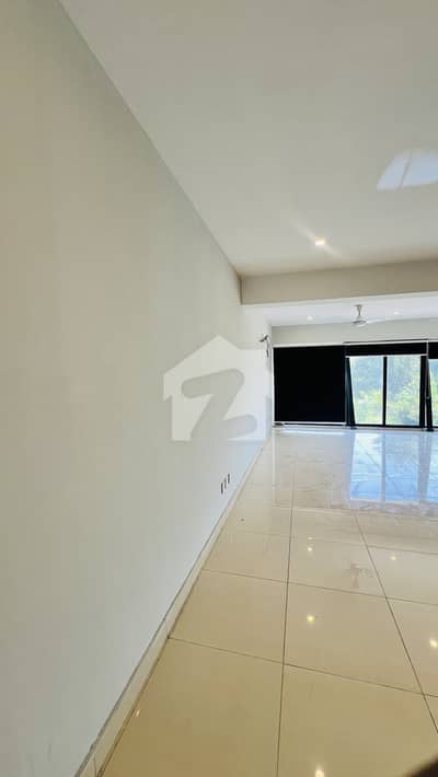 900 SQ FT FLOOR AVAILABLE FOR RENT