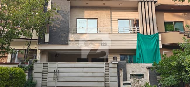 جی ۔ 15 اسلام آباد میں 5 کمروں کا 8 مرلہ مکان 3.15 کروڑ میں برائے فروخت۔