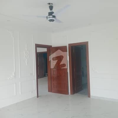2 Kanal Upper Portion Available For Rent In Uet Society Lahore
