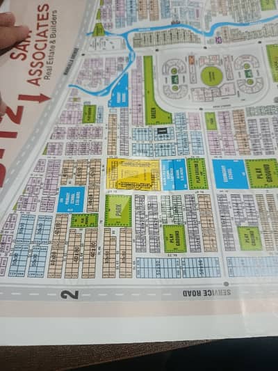4 Marla's End Corner Investor Rate Plot For sale