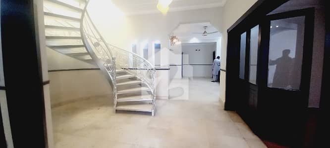 knaal 5bed house available for rent in dha phase 4