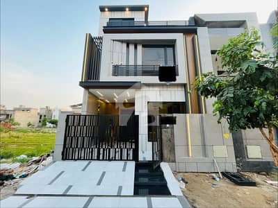 5 Marla Brand New House Available For Rent In Lake City