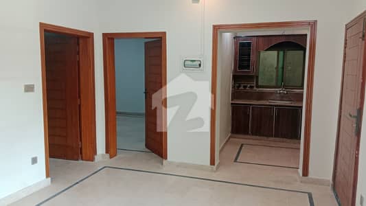سوان گارڈن ۔ بلاک ایچ سوان گارڈن,اسلام آباد میں 4 کمروں کا 6 مرلہ مکان 2.5 کروڑ میں برائے فروخت۔