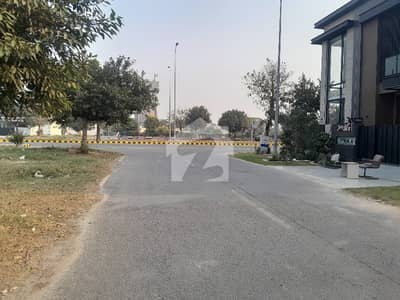 Builder Location| 50' Road| Prime Location