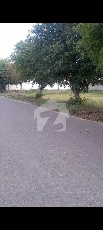 Builder Location| Next To Corner| Direct Access To 70' Road