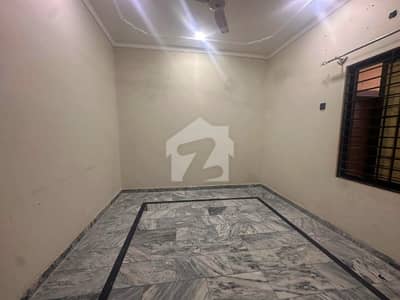 جی ۔ 7/2 جی ۔ 7,اسلام آباد میں 1 کمرے کا 2 مرلہ کمرہ 32.0 ہزار میں کرایہ پر دستیاب ہے۔