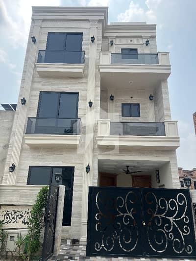 Out Class Location Near To Park And Commercial Owner Built House For Sale