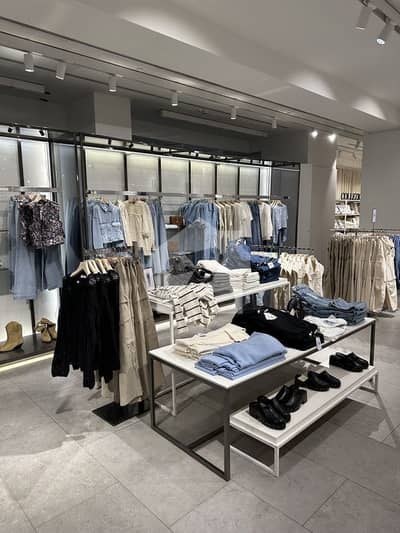 MM Alam Road Gulberg, Gulberg 5,000 Sq. Ft. Ground Floor Shop