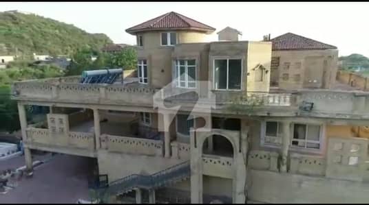 20 Kanal Beautiful Farm House For Sell