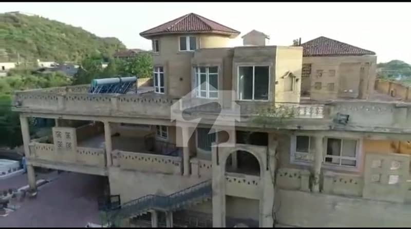 20 Kanal Beautiful Farm House For Sell 20 Kanal Beautiful Farm House For Sell