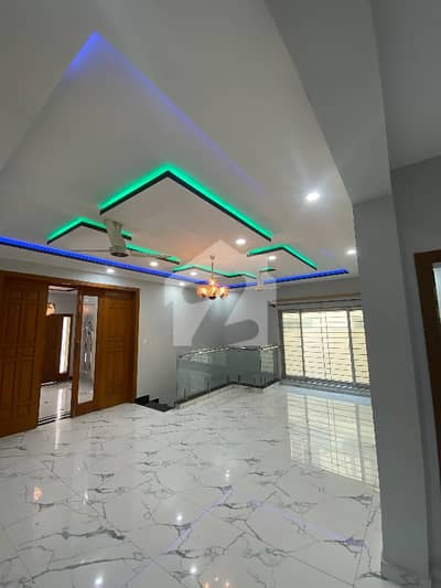 Affordable 7 Bedroom 1 Kanal Solar Install House For Rent