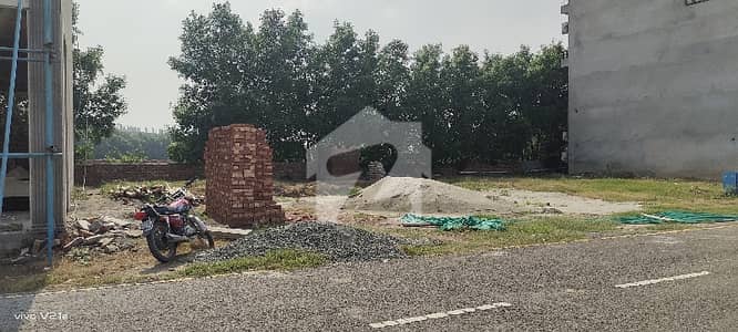 6 Marla Pair Commercial Plot For Sale At Prime Location.