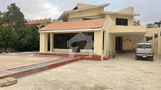 Prime Location House In DHA Phase 5 For sale