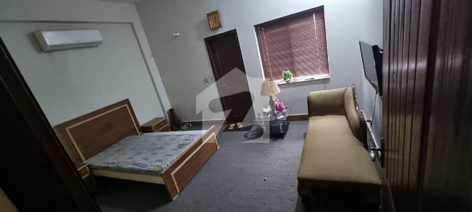 Bhatta Chowk, Furnished Luxurious Bedroom For Rent. Original Pictures Attached